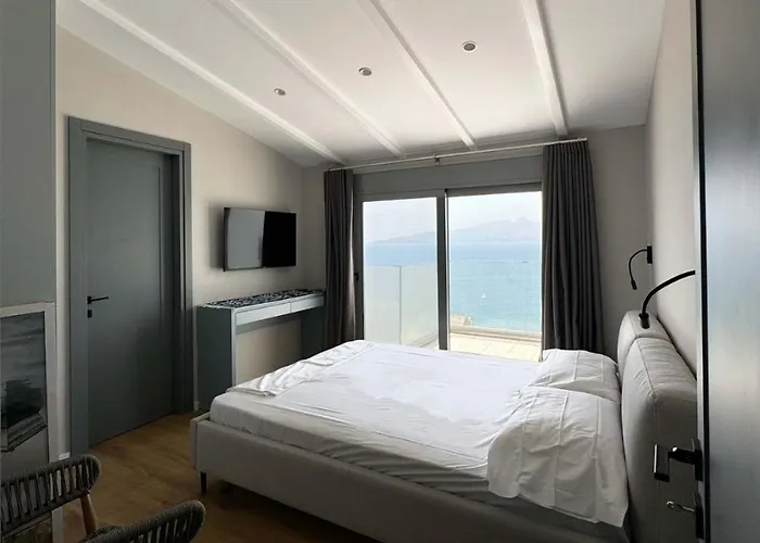 Penthouse With Jackuzy شقة *